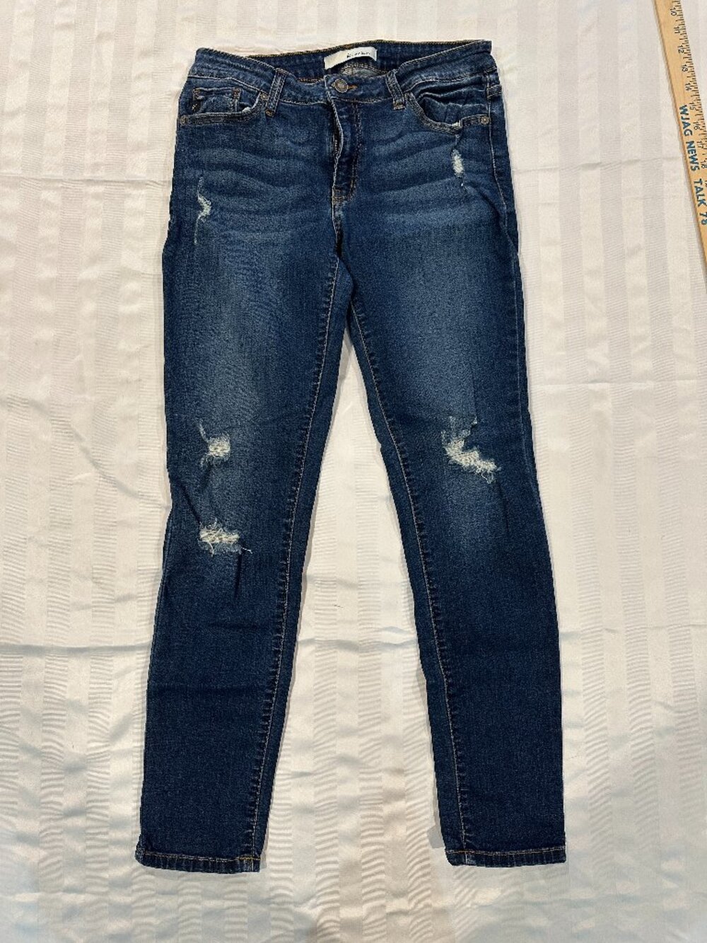 KanCan Jeans Womens Size 9 28 Blue Medium Wash Skinny Stretch Denim Pants KC8001